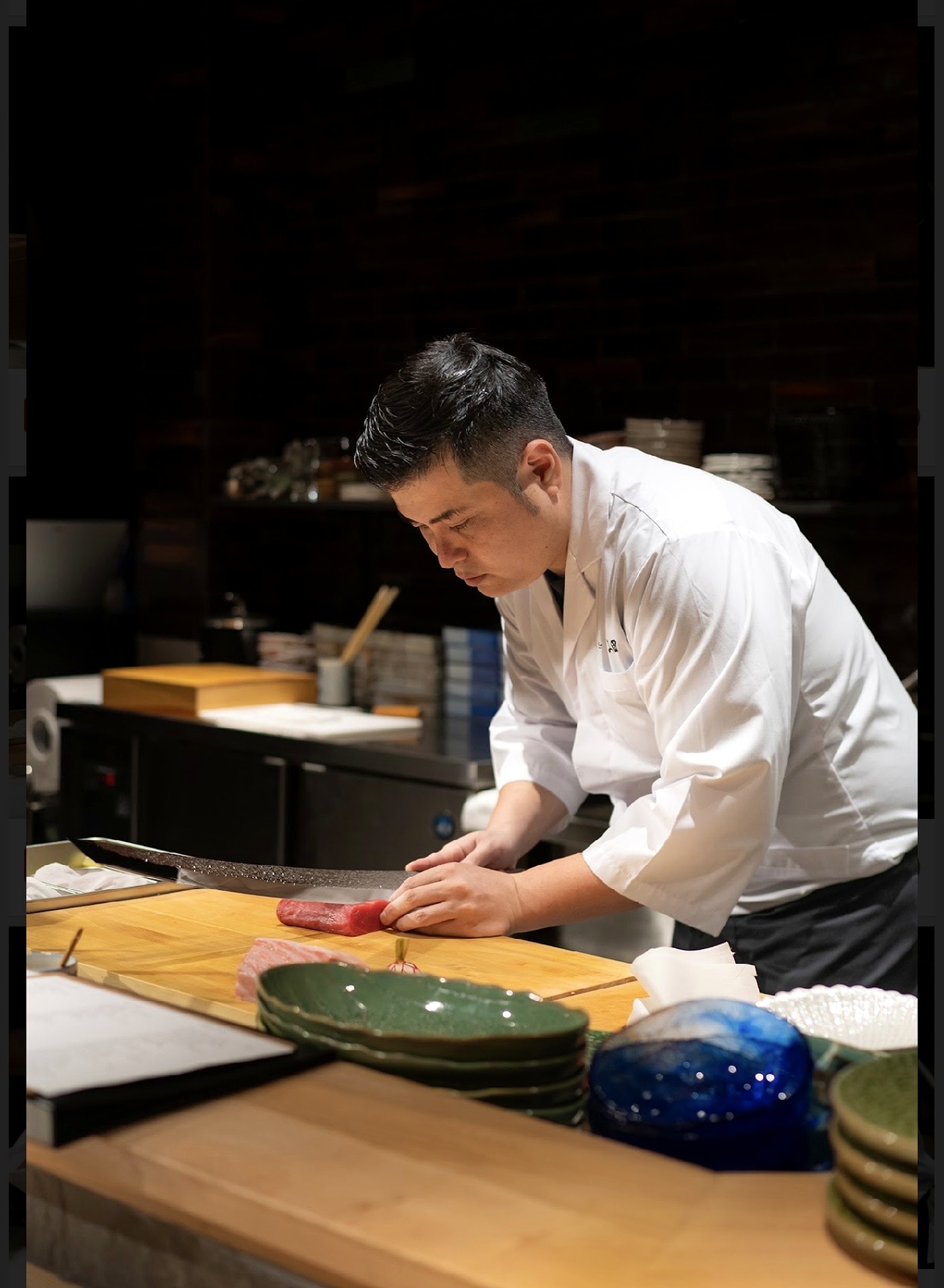 すし処 きよ田の料理人が仕込みをする様子